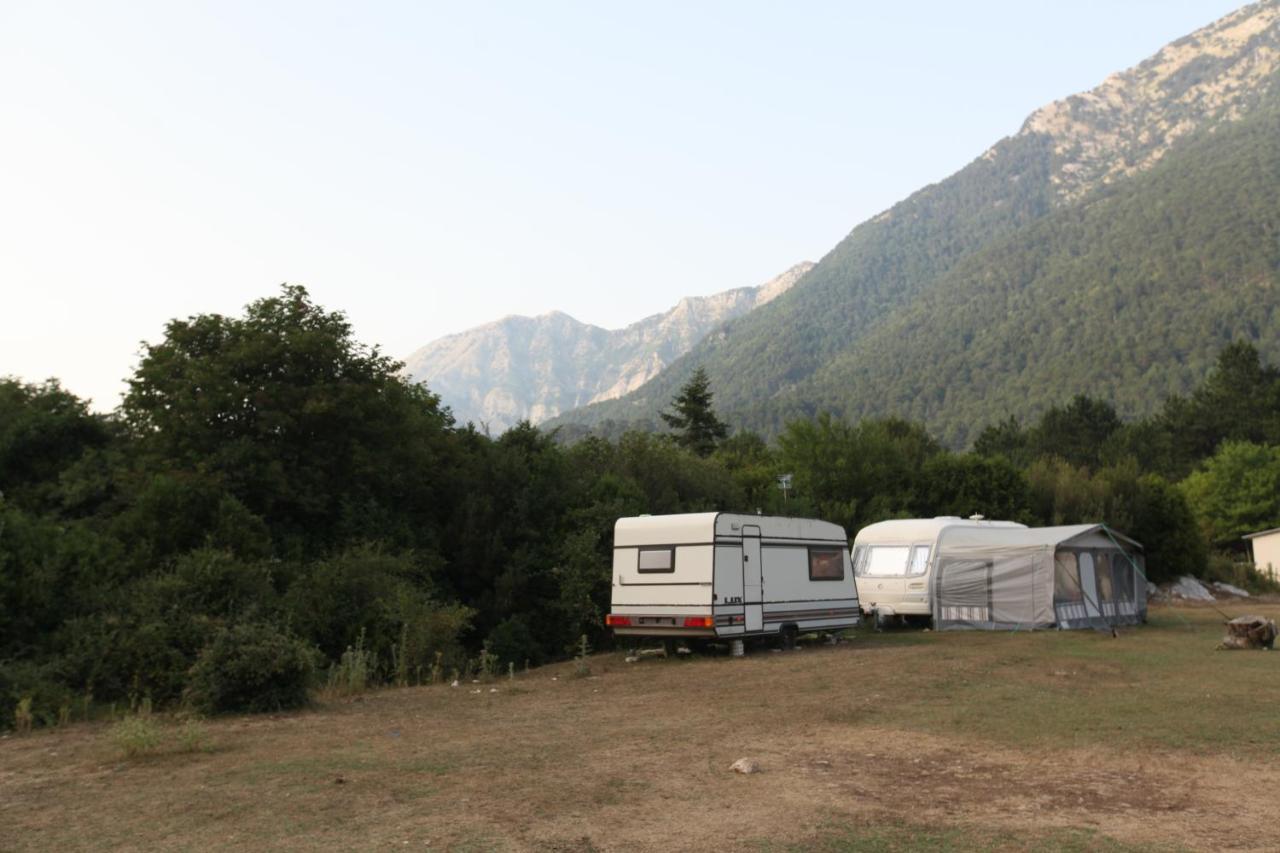 Отель Hamiti Camping Center Dukat Экстерьер фото