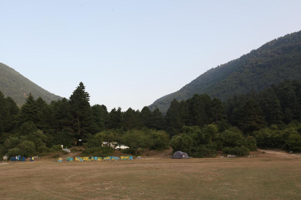 Отель Hamiti Camping Center Dukat Экстерьер фото